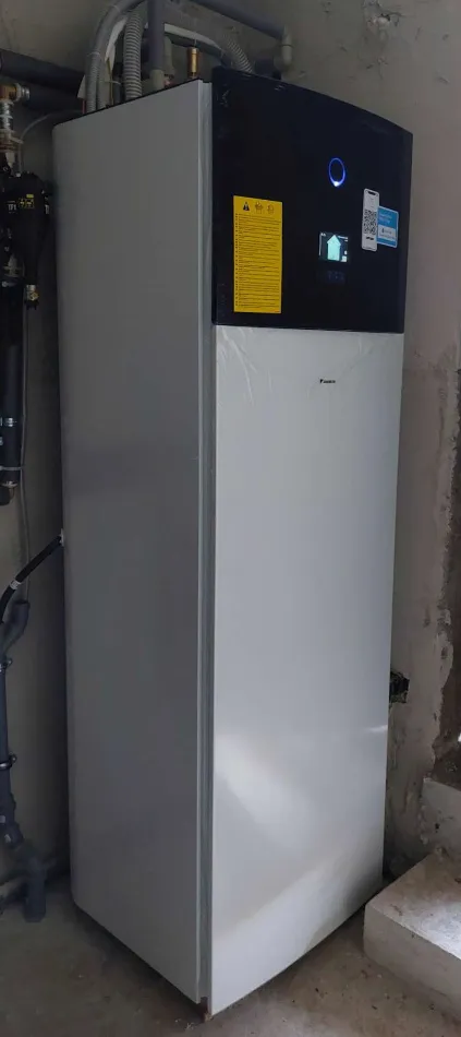 Tepelné čerpadlo vzduch voda Daikin Altherma R MT3 strednoteplotné 12kW rodinný dom Ružina