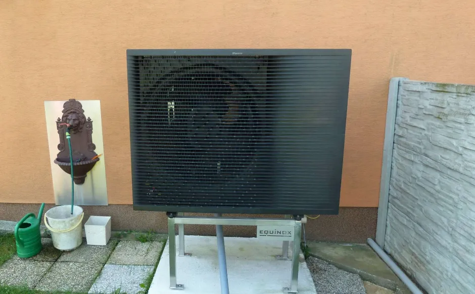 EQUINOX Tepelné čerpadlo vzduch voda Daikin Altherma MT3 strednoteplotné 12kW RD Trenč.Bohuslavice1