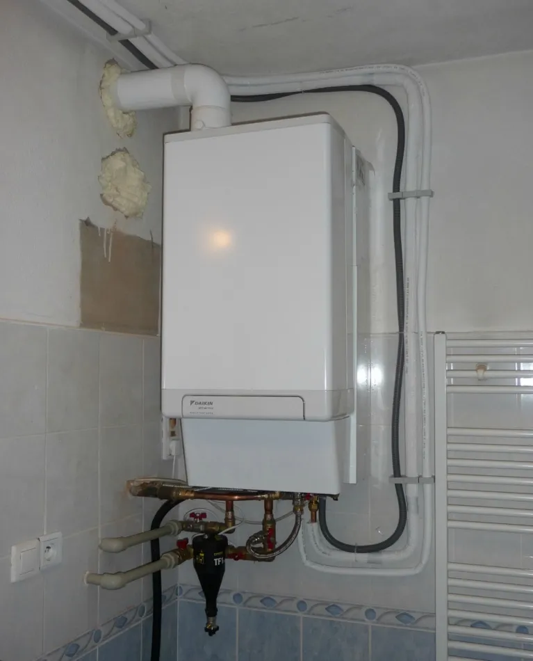 HYBRIDNÉ Tepelné čerpadlo Daikin Altherma HYBRID 8kW - 33kW RD Šurany-Nitrianský Hrádok
