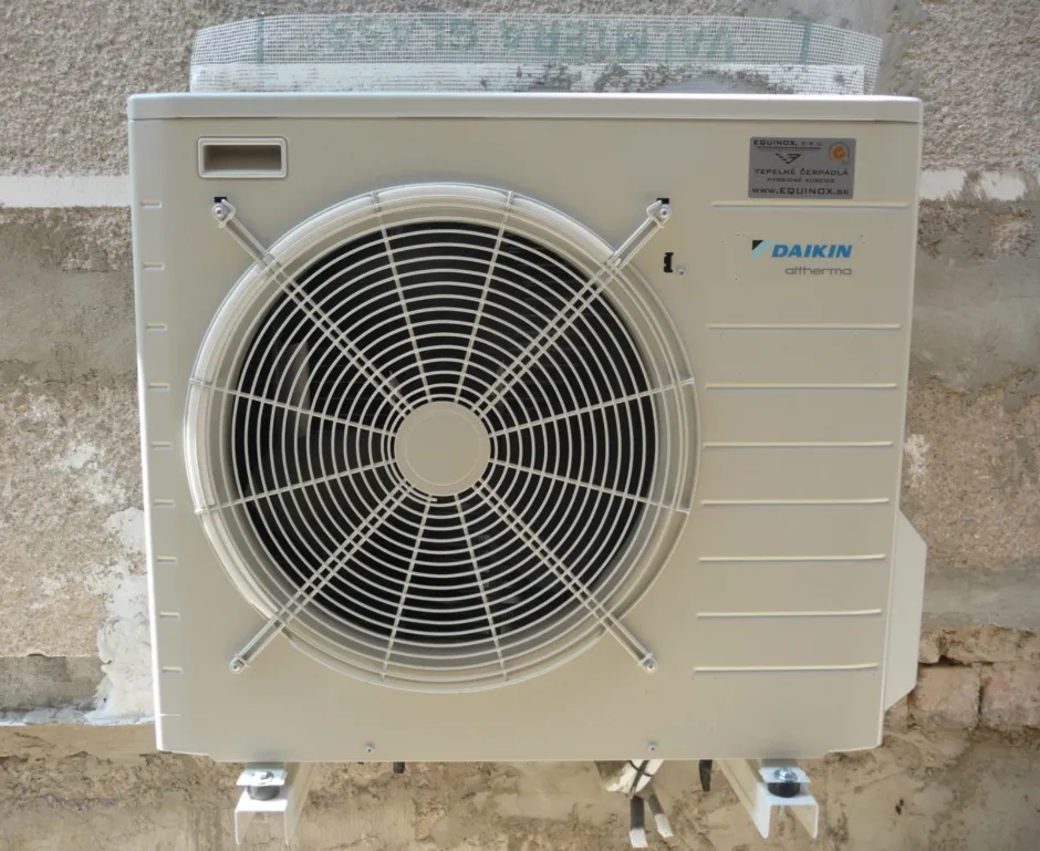 HYBRIDNÉ Tepelné čerpadlo vzduch voda Daikin Altherma HYBRID 8kW - 33kW rodinný dom Trnovec nad Váhom 1