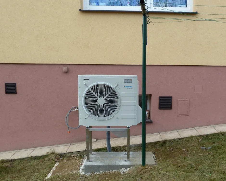 HYBRIDNÉ Tepelné čerpadlo Daikin Altherma HYBRID 8kW-33kW s chladením rod. dom Dolný Kubín