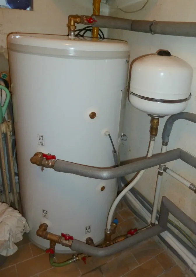 HYBRIDNÉ Tepelné čerpadlo Daikin Altherma HYBRID 8kW-33kW s chladením rod. dom Dolný Kubín