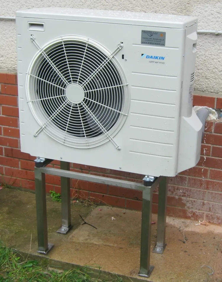 HYBRIDNÉ Tepelné čerpadlo vzduch voda Daikin Altherma 8kW - 33kW rodinný dom Badín