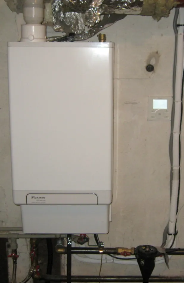 HYBRIDNÉ Tepelné čerpadlo vzduch voda Daikin Altherma 8kW - 33kW rodinný dom Badín