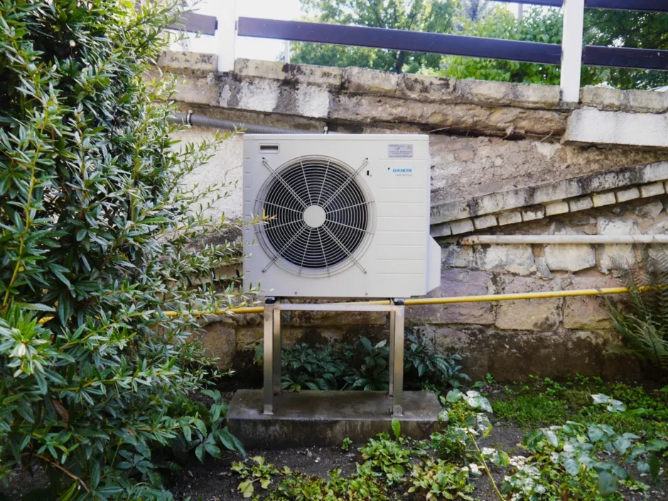 HYBRIDNÉ Tepelné čerpadlo vzduch voda Daikin Altherma HYBRID 8kW-33kW RD Banská Štiavnica