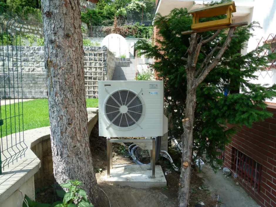 HYBRIDNÉ Tepelné čerpadlo vzduch voda Daikin Altherma HYBRID 8kW - 33kW RD Bratislava