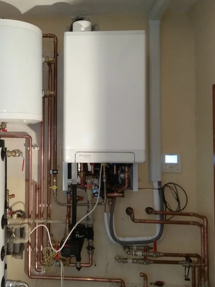 HYBRIDNÉ Tepelné čerpadlo vzduch voda Daikin Altherma HYBRID 8kW - 33kW rod. dom Drietoma