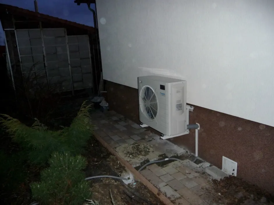 HYBRIDNÉ Tepelné čerpadlo vzduch voda Daikin Altherma Hybrid 8kW - 33kW rodinný dom Lučenec