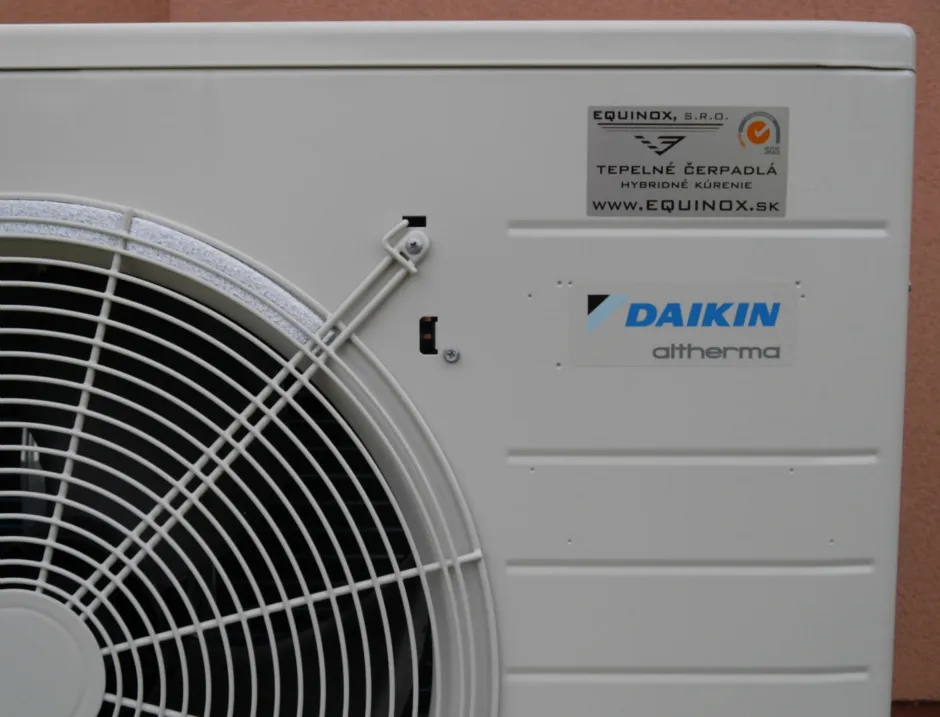 HYBRIDNÉ Tepelné čerpadlo vzduch voda Daikin Altherma HYBRID 8kW - 33kW rod. dom Malinovo