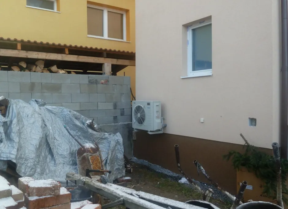 HYBRIDNÉ Tepelné čerpadlo vzduch voda Daikin Altherma HYBRID 8kW-33kW rod. dom Sebedražie 1
