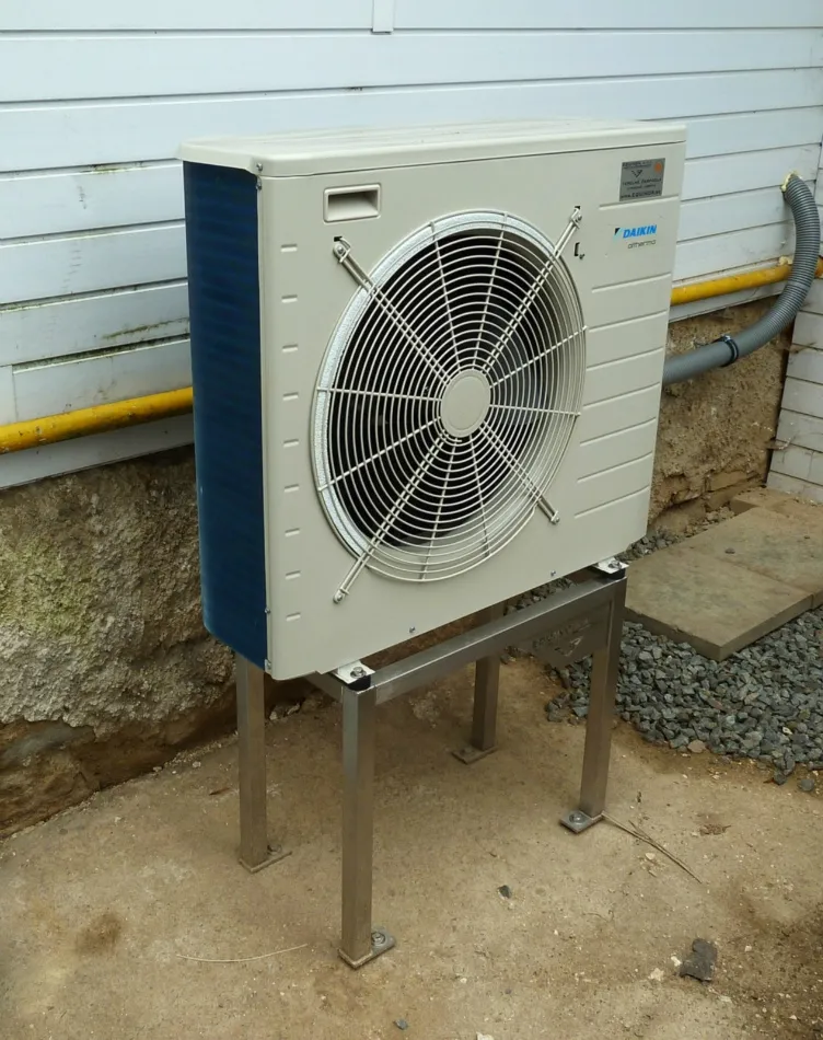 HYBRIDNÉ Tepelné čerpadlo vzduch voda Daikin Altherma HYBRID 8kW - 33kW rod. dom Široké