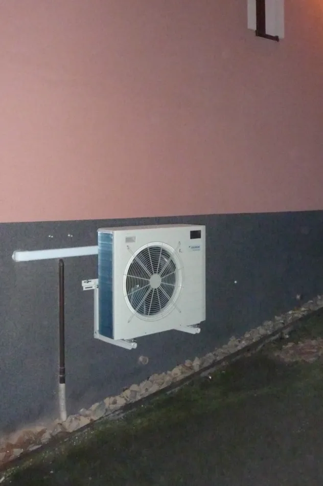 HYBRIDNÉ Tepelné čerpadlo vzduch voda Daikin Altherma HYBRID 8kW - 33kW rodinný dom Trstená 1