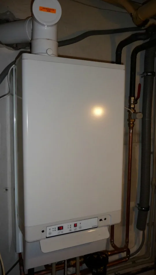 HYBRIDNÉ Tepelné čerpadlo vzduch voda Daikin Altherma HYBRID 8kW - 33kW rodinný dom Trstená 1