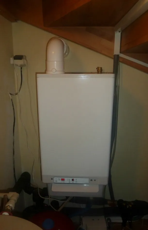 HYBRIDNÉ Tepelné čerpadlo vzduch voda Daikin Altherma HYBRID 8kW - 33kW rod. dom Vrakuňa