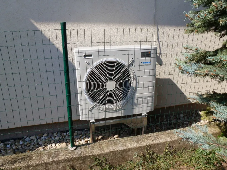 HYBRIDNÉ Tepelné čerpadlo vzduch voda Daikin Altherma HYBRID 8kW - 33kW rod.dom Mojmírovce