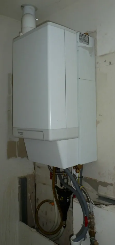 HYBRIDNÉ Tepelné čerpadlo vzduch voda Daikin Altherma HYBRID 8kW - 33kW rod.dom Mojmírovce