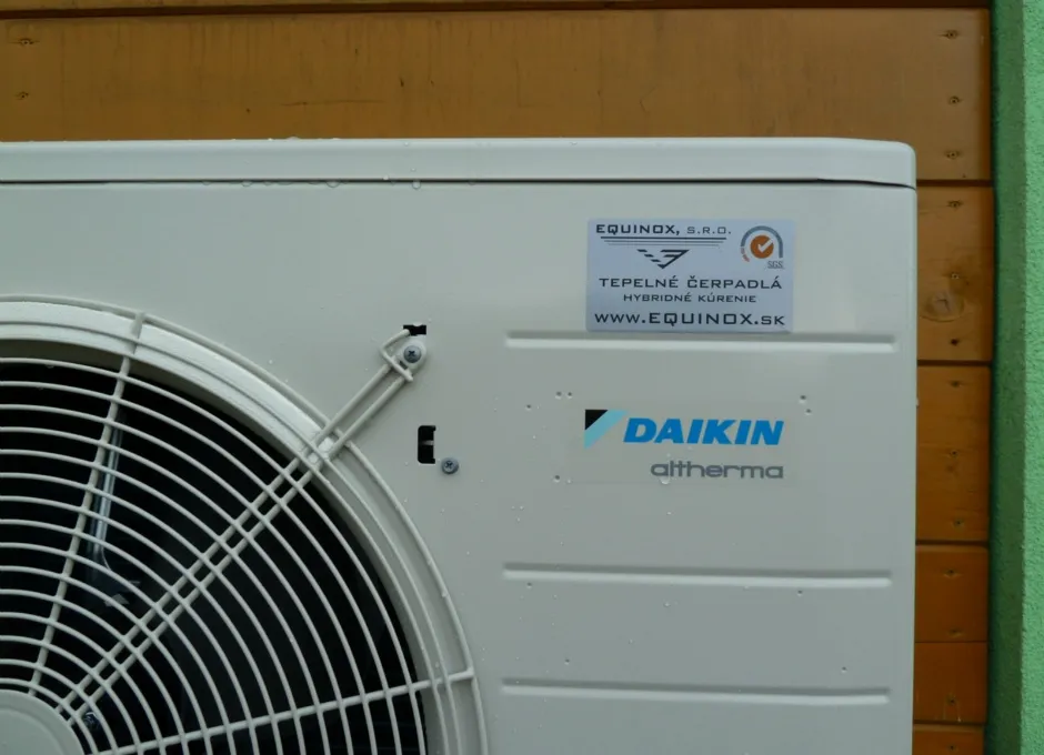 HYBRIDNÉ Tepelné čerpadlo vzduch voda Daikin Altherma HYBRID 8kW - 33kW rodinný dom Vidiná