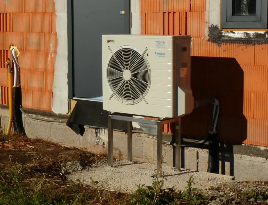 HYBRIDNÉ Tepelné čerpadlo vzduch voda Daikin Altherma HYBRID 8kW-33kW s chladením RD Sliač