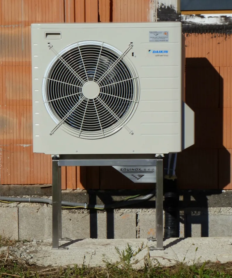 HYBRIDNÉ Tepelné čerpadlo vzduch voda Daikin Altherma HYBRID 8kW-33kW s chladením RD Sliač