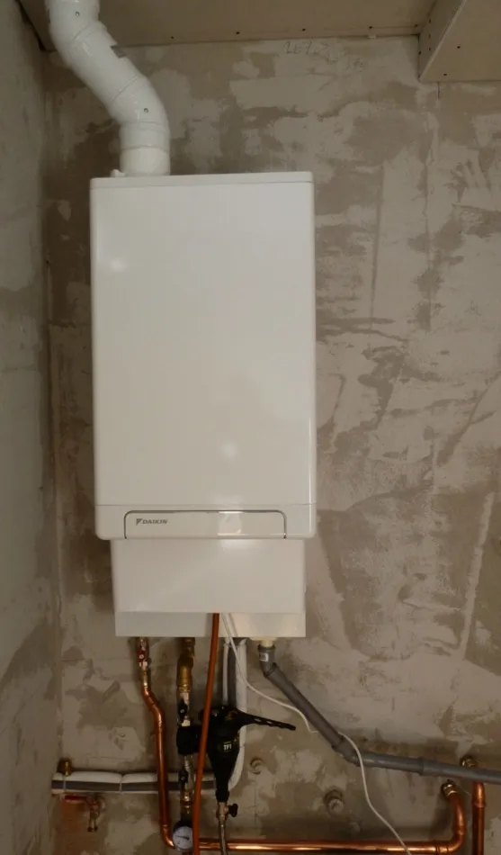 HYBRIDNÉ Tepelné čerpadlo vzduch voda Daikin Altherma HYBRID 8kW-33kW s chladením RD Sliač