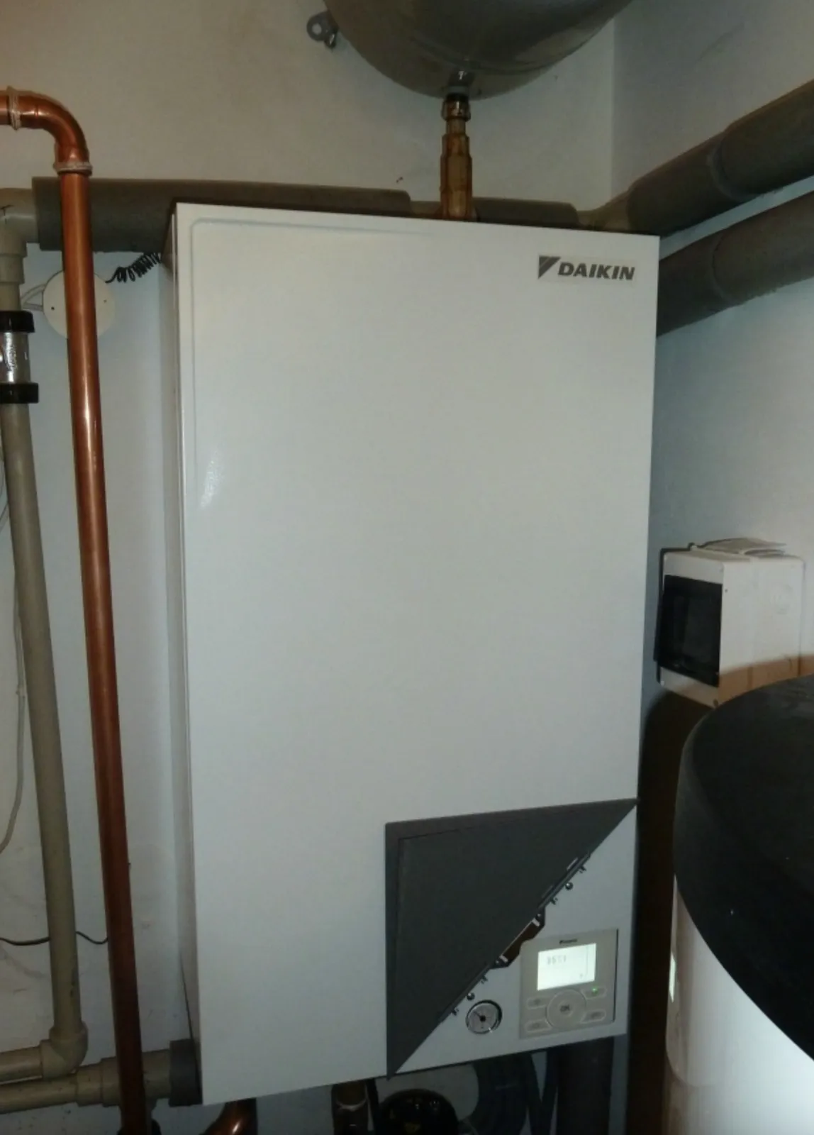 Inštalácia tepelného čerpadla Daikin Altherma LT 14 kW – Rodinný dom, Badín