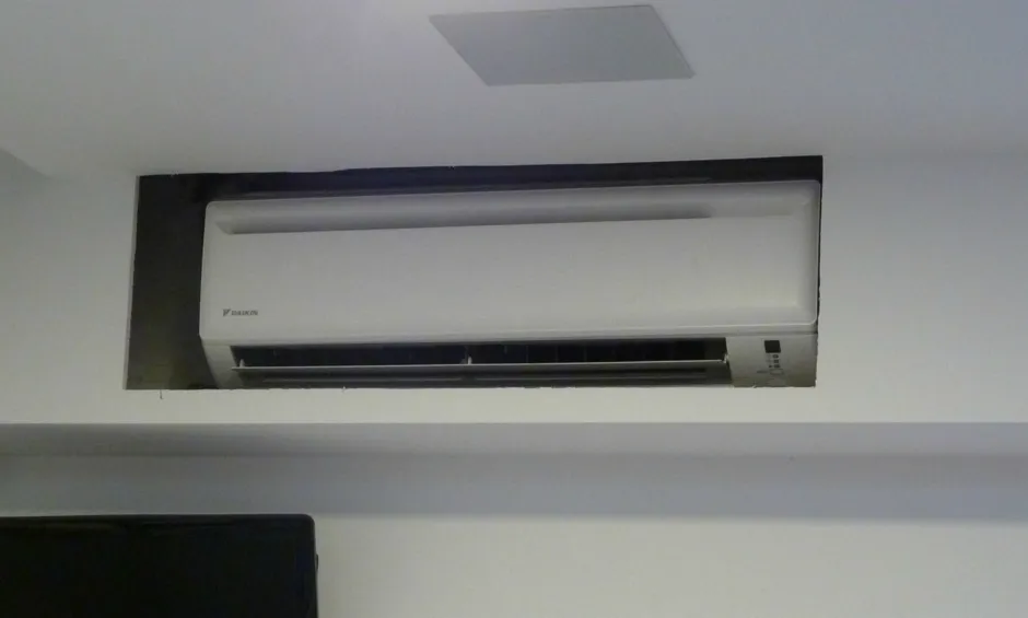 Tepelné čerpadlo Daikin Altherma Hybrid 8kW-33kW s chladením fan coil rodinný dom Kalná nad Hronom