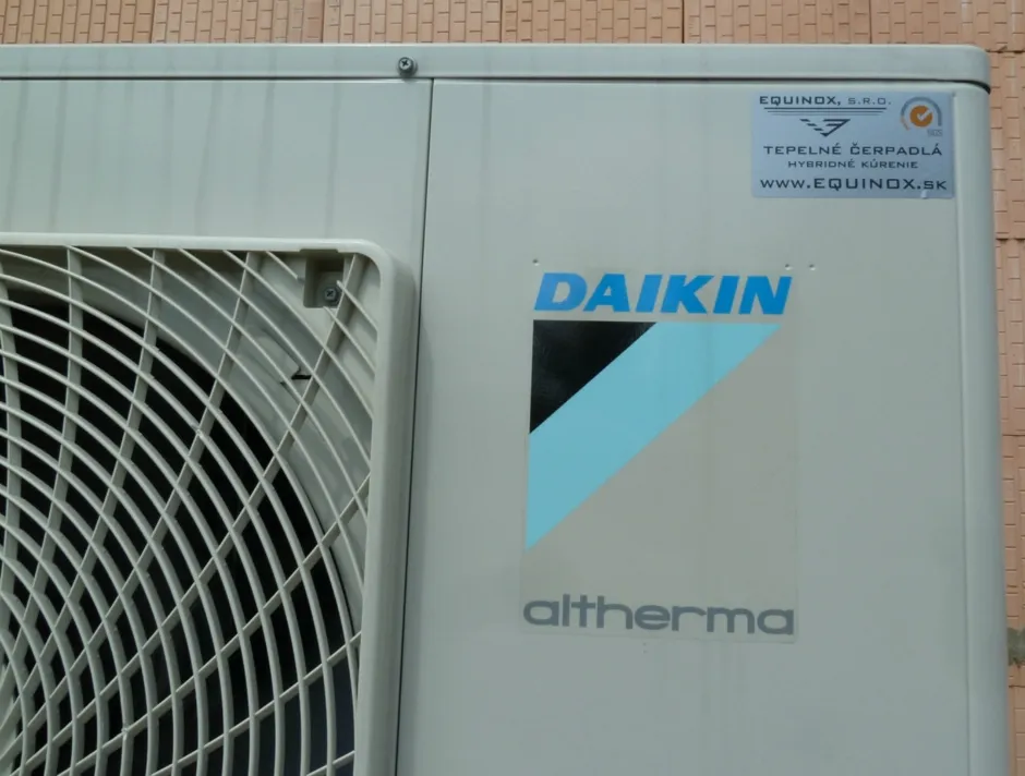 Tepelné čerpadlo Daikin Altherma LT 11kW s chladením fan-coil nástenný RD Banská Bystrica