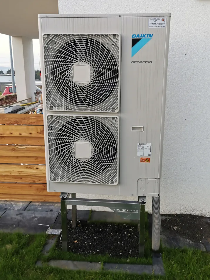 Tepelné čerpadlo Daikin Altherma LT 11kW s chladením fan coil rodinný dom Banská Bystrica
