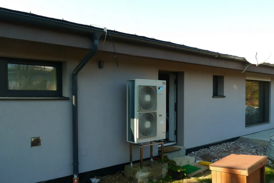 Tepelné čerpadlo vzduch voda Daikin Altherma LT 11kW s chladením fan coil rodinný dom Tesárske Mlyňany