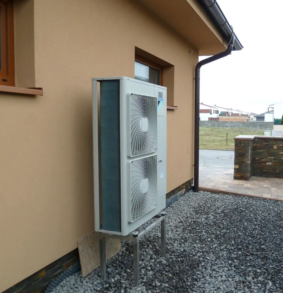 Tepelné čerpadlo vzduch voda Daikin Altherma LT 14kW s chladením fan coil rodinný dom Bratislava