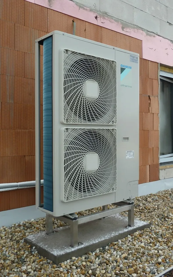 Tepelné čerpadlo Daikin Altherma LT 16kW s chladením fancoil nástenný kanálový RD Soblahov