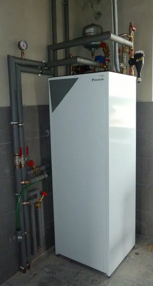 Tepelné čerpadlo Daikin Altherma LT 16kW s chladením fancoil nástenný kanálový RD Soblahov