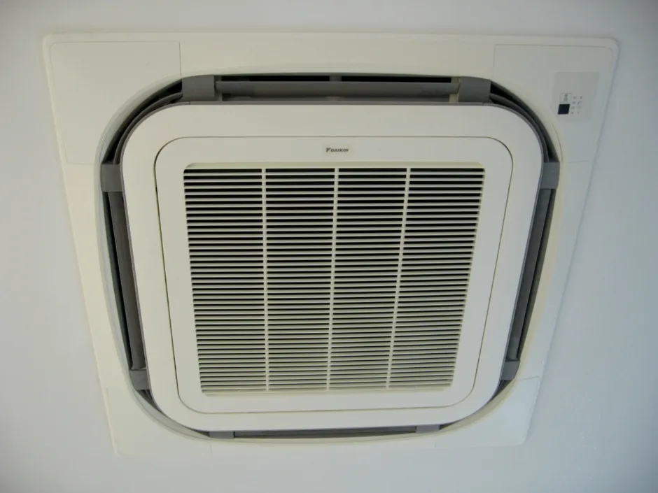 Tepelné čerpadlo vzduch voda Daikin Altherma LT 6kW s chladením fan coil kazetový rodinný dom Parndorf