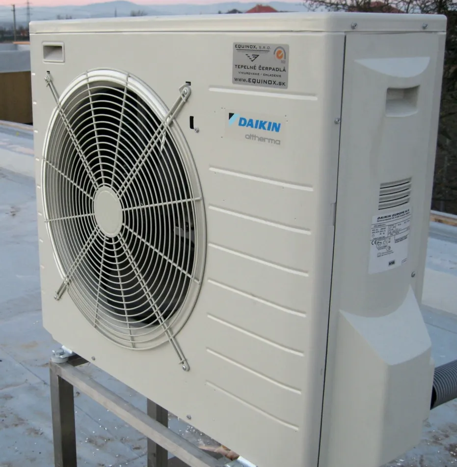 Tepelné čerpadlo vzduch voda Daikin Altherma LT 8kW s chladením fan coil kazetový rodinný dom Lučenec
