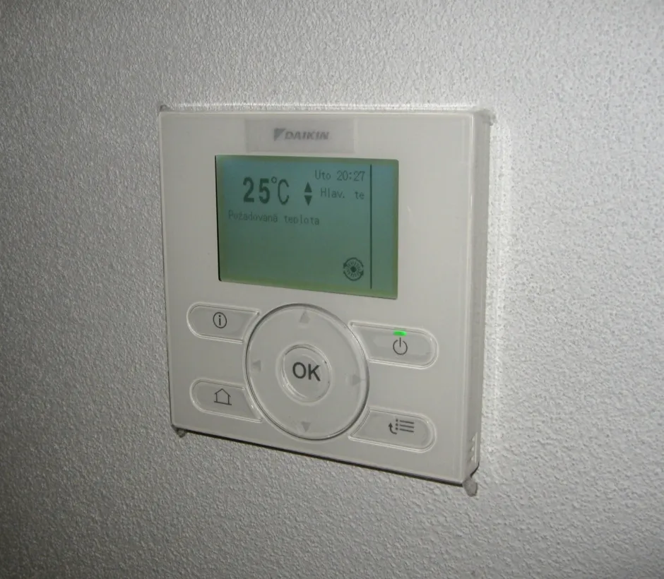 Tepelné čerpadlo vzduch voda Daikin Altherma LT 8kW s chladením fan coil nástenný rodinný dom Rovinka