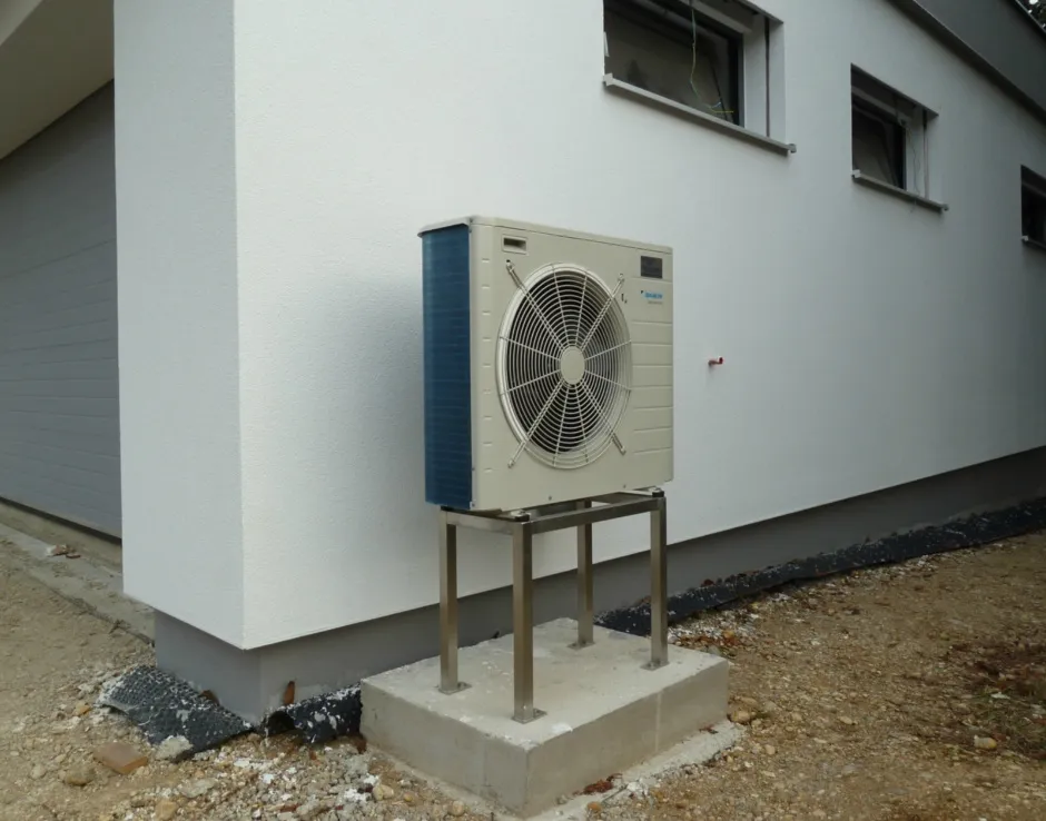 Tepelné čerpadlo vzduch voda Daikin Altherma LT 8kW s chladením fan coil rodinný dom Bad Deutsch-Altenburg