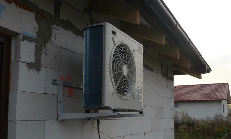 Tepelné čerpadlo vzduch voda Daikin Altherma LT 8kW s chladením konvektor tepelného čerpadla rodinný dom Košice