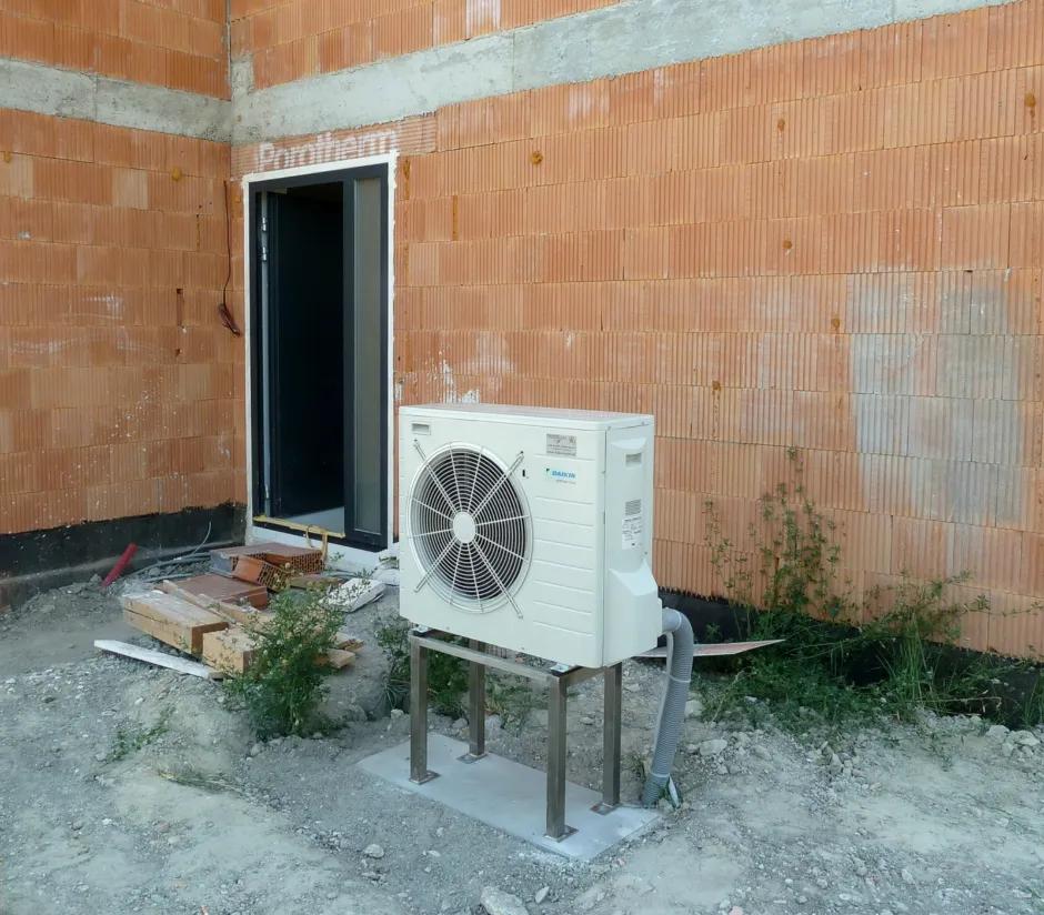 Tepelné čerpadlo vzduch voda Daikin Altherma LT 8kW s chladením rodinný dom Loimersdorf
