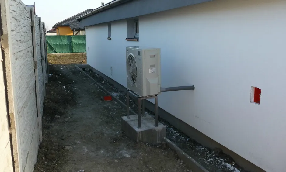 Tepelné čerpadlo Daikin Altherma LT 8kW s chladením rodinný dom Slovenský Grob