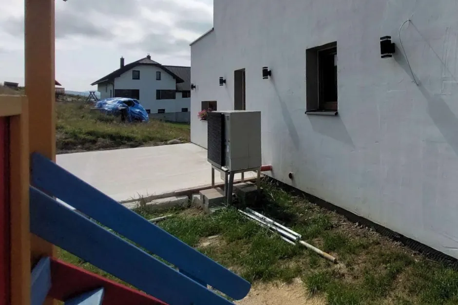 Tepelné čerpadlo vzduch voda Daikin Altherma 3 11kW rodinný dom Beňadovo