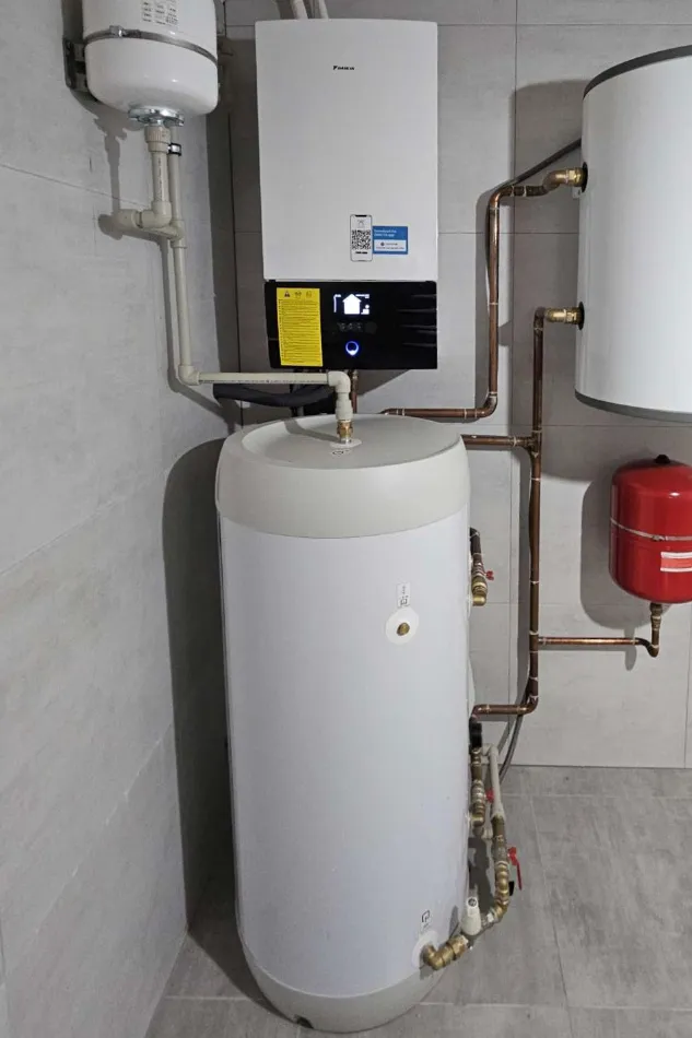 Tepelné čerpadlo vzduch voda Daikin Altherma 3 11kW rodinný dom Sihelné