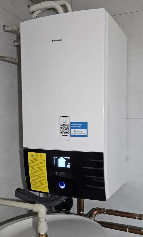 Tepelné čerpadlo vzduch voda Daikin Altherma 3 11kW rodinný dom Sihelné