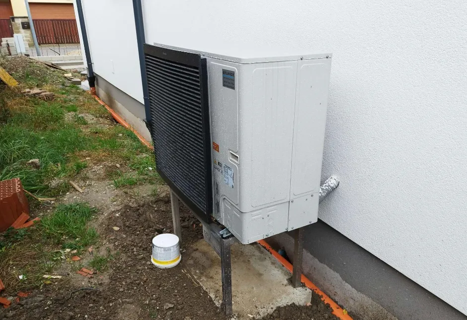 Tepelné čerpadlo vzduch voda Daikin Altherma 3 11kW s chladením rod. dom Chorvátsky Grob