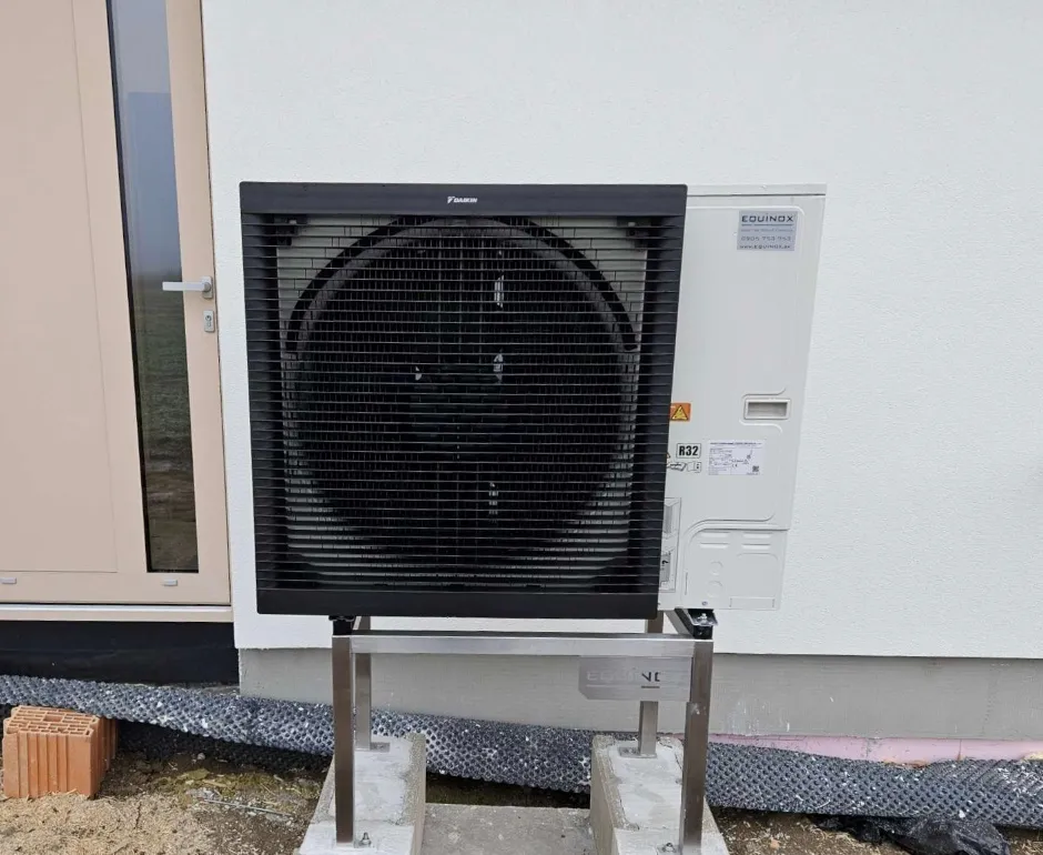 Tepelné čerpadlo vzduch voda Daikin Altherma 3 11kW s chladením rodinný dom Čajkov