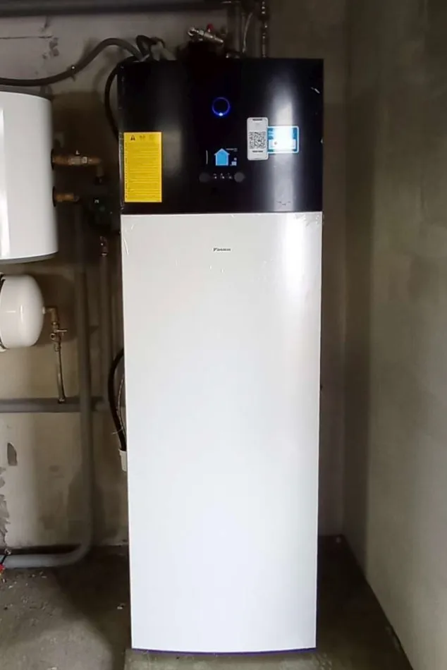 Tepelné čerpadlo vzduch voda Daikin Altherma 3 11kW s chladením rodinný dom Hronsek