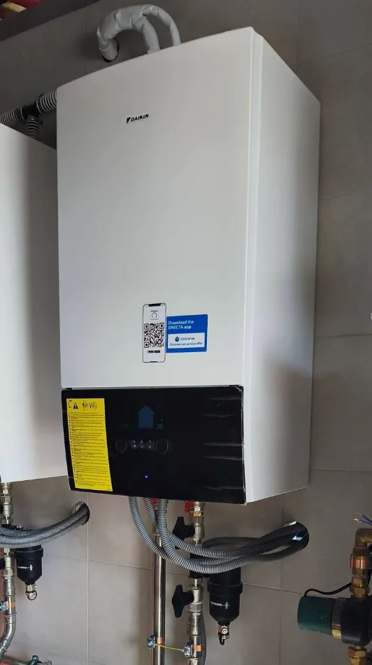 Tepelné čerpadlo vzduch voda Daikin Altherma 3 11kW s chladením rodinný dom Kalonda