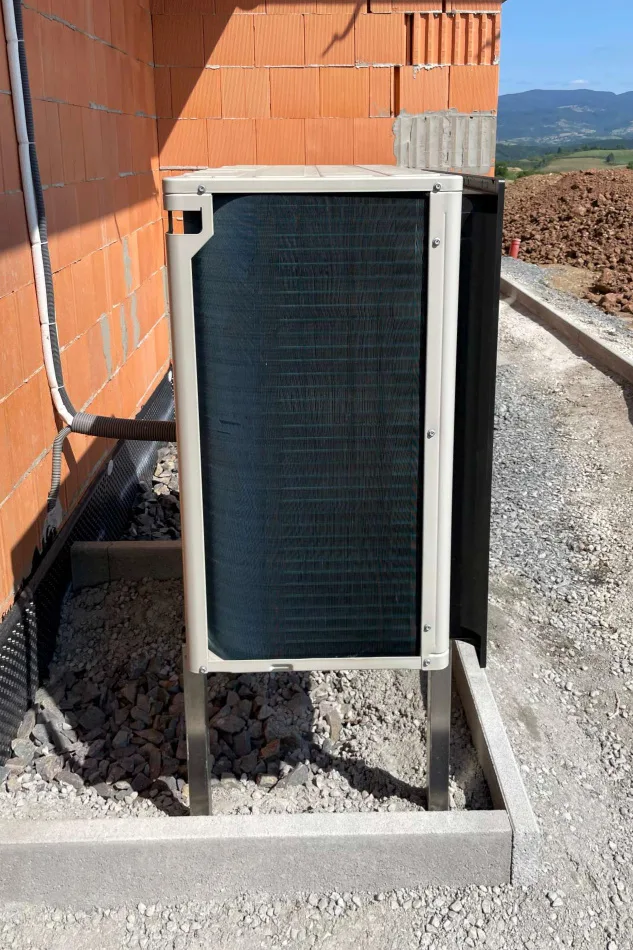 Tepelné čerpadlo vzduch voda Daikin Altherma 3 11kW s chladením rodinný dom Piešť