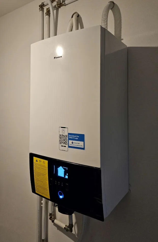 Tepelné čerpadlo vzduch voda Daikin Altherma 3 11kW s chladením rodinný dom Piešť