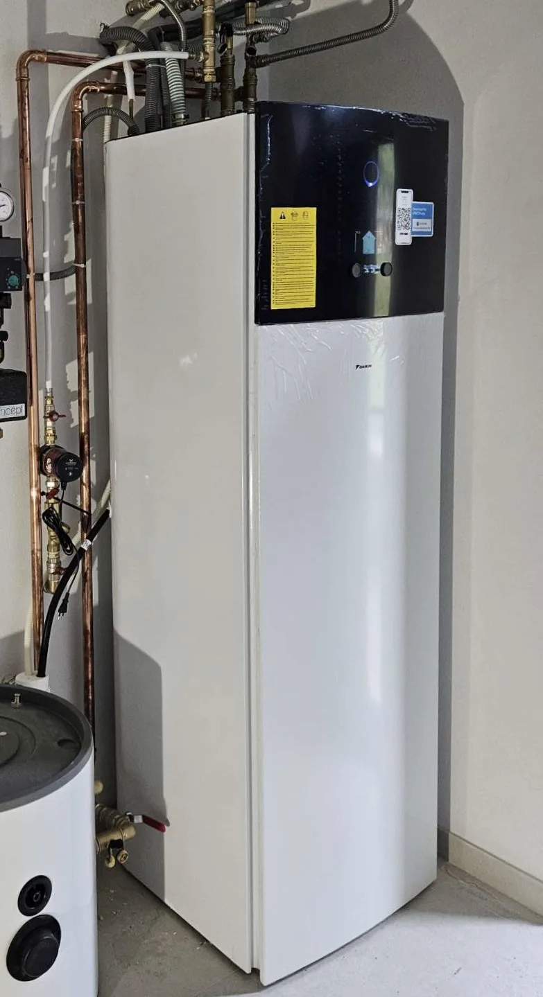 Tepelné čerpadlo vzduch voda Daikin Altherma 3 11kW s chladením rodinný dom Podkonice