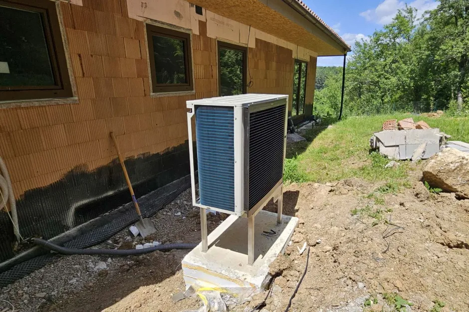 Tepelné čerpadlo vzduch voda Daikin Altherma 3 11kW s chladením rodinný dom Streženice